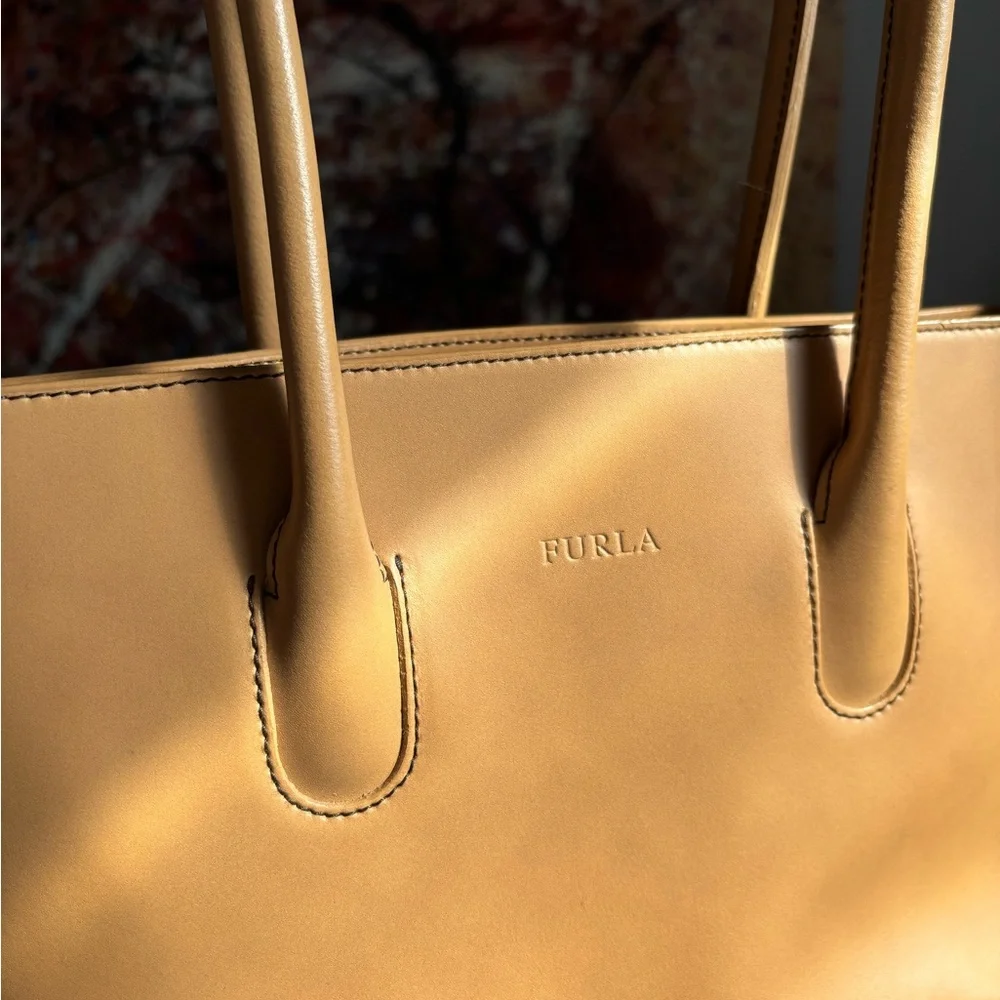 Furla Leather Tan Bag Minimalist Design - Picture 6 of 11